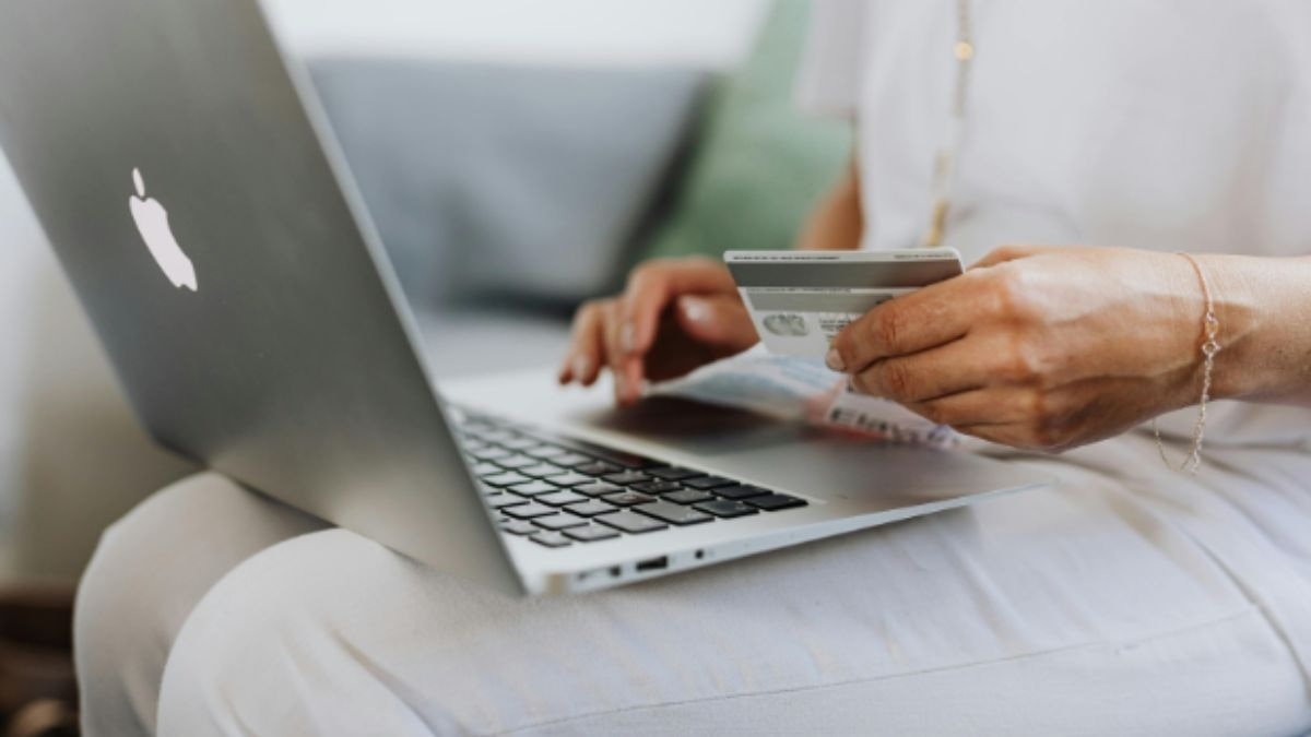 SBI ने 996 के कई पदों पर भर्ती निकाली है.  (Photo : Pexels )