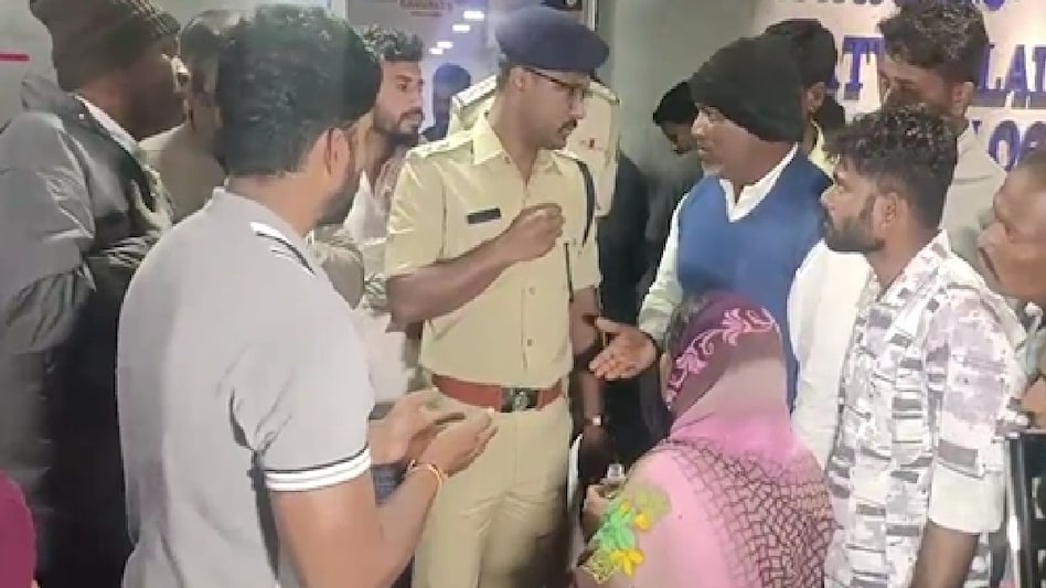 BREAKING : हैवान पिता ने ली गर्भवती बेटी की जान BREAKING : हैवान पिता ने ली गर्भवती बेटी की जान