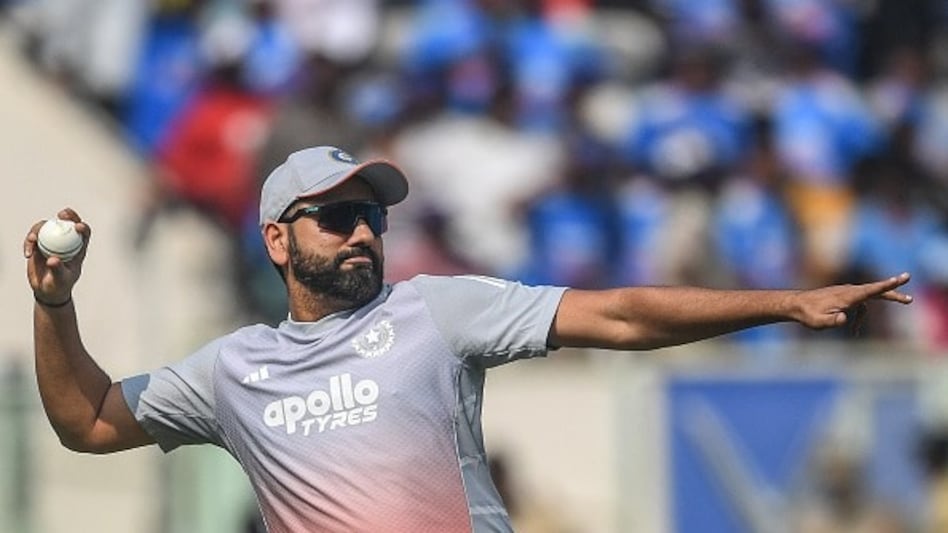 विजय हजारे ट्रॉफी के पहले 2 मैचों में खेलेंगे रोहित शर्मा विजय हजारे ट्रॉफी के पहले 2 मैचों में खेलेंगे रोहित शर्मा