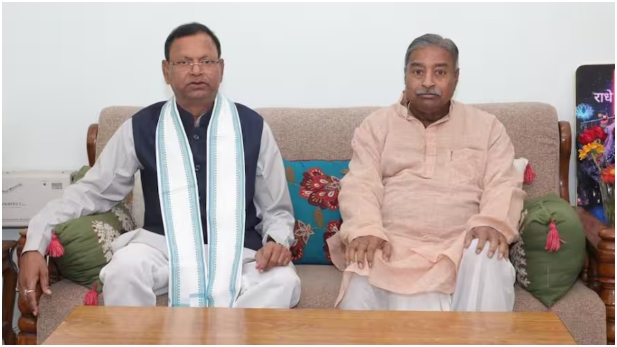 UP BJP Cheif Pankaj Chaudhary Meets Former Rajya Sabha MP Vinay Katiyar