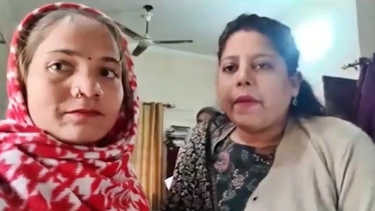 argument between woman and SDM (Sub-Divisional Magistrate) in Sitapur has gone viral. (Photo: Screengrab)