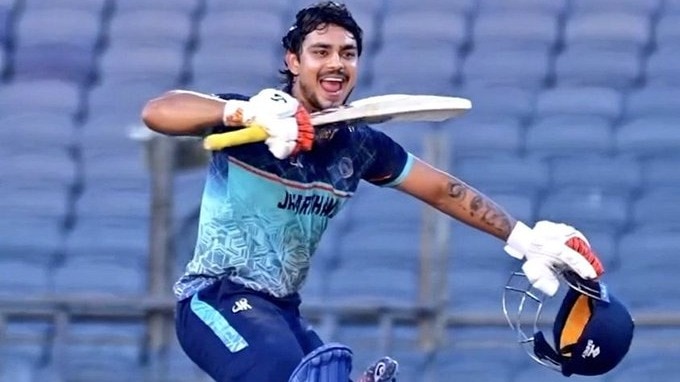 असली धु'RUN'धर... इधर टीम इंडिया में हुई वापसी और उधर 33 बॉल में जड़ दी सेंचुरी