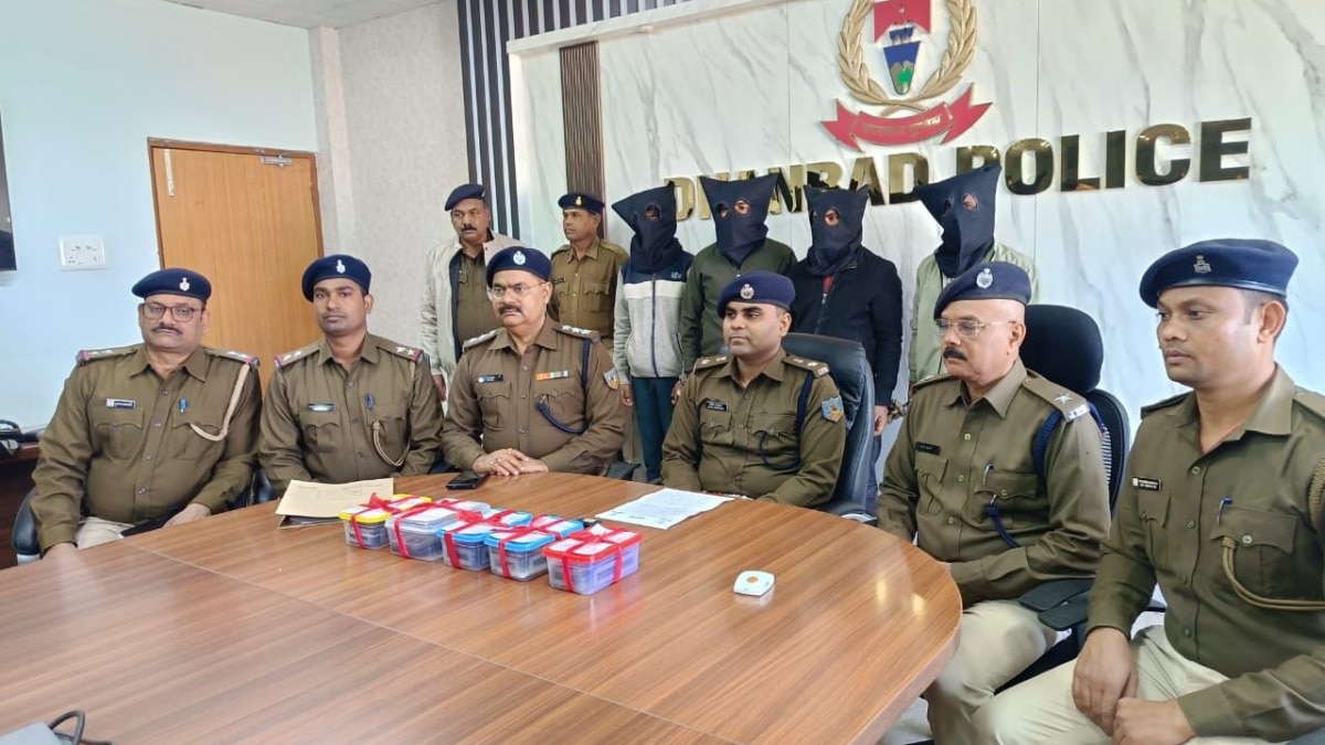 पुलिस की गिरफ्त में आरोपी.(Photo: Sithun Modak/ITG)