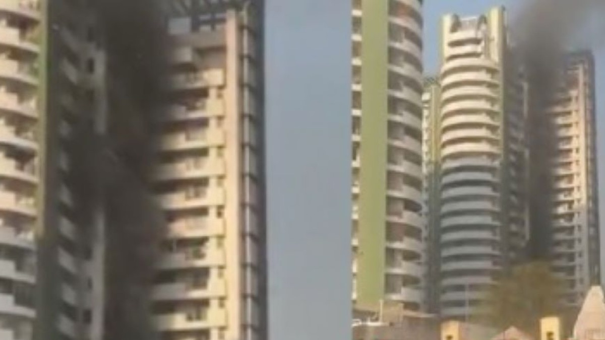 A fire broke out in a flat in Park Laureate Society located in Sector 108 of Noida