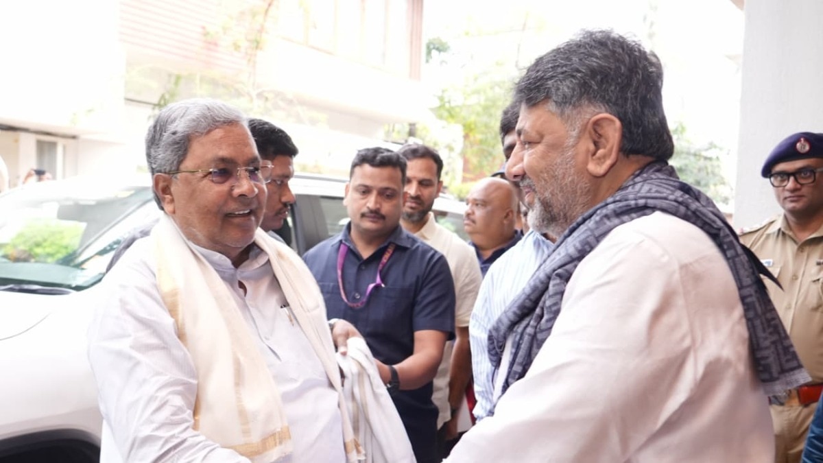 Karnataka CM Meets DK Shivkumar