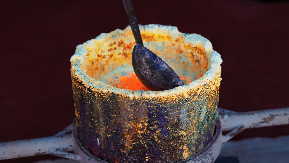 People drank molten gold history