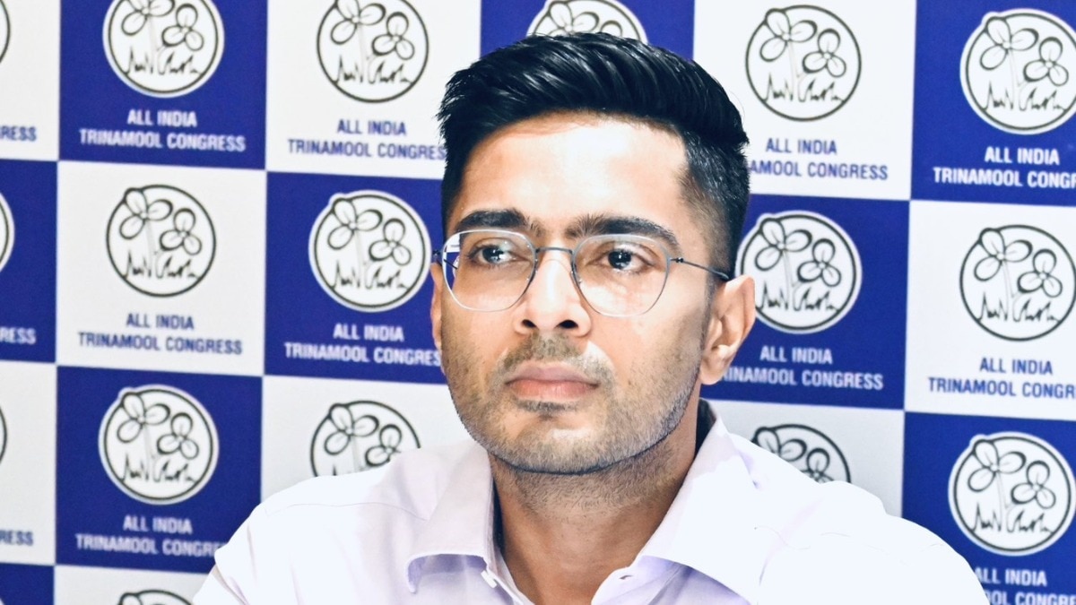 मुर्शिदाबाद और एसआईआर मुद्दे पर अभिषेक बनर्जी का तीखा हमला (Photo: X/ @abhishekaitc)