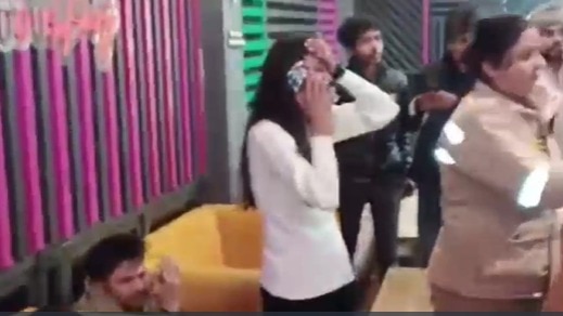  बर्थडे पार्टी में बवाल.(Photo: Screengrab)