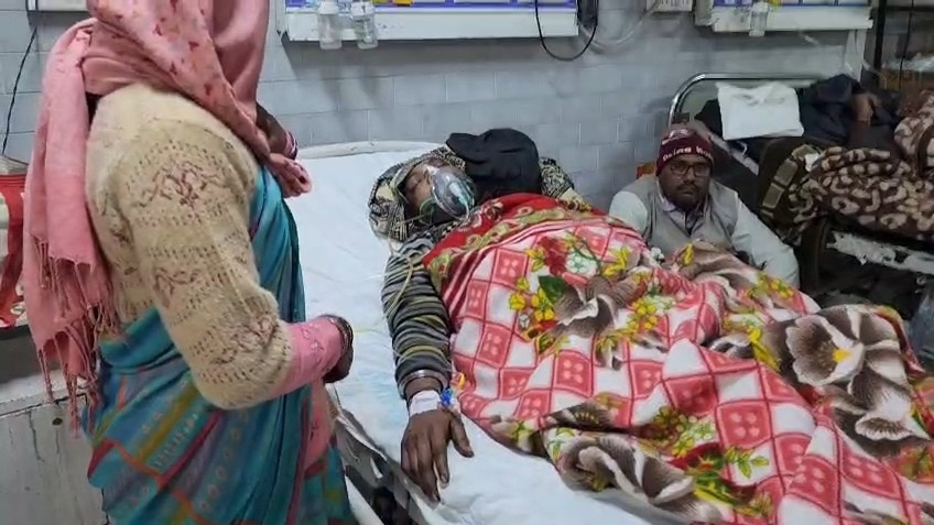 अस्पताल में चल रहा पीड़ित का इलाज  (Photo: Screengrab)