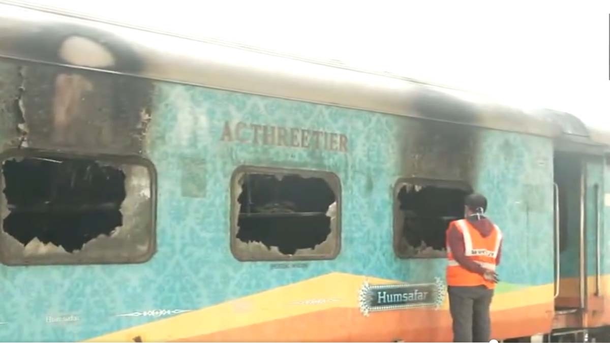 Andhra Pradesh: One passenger died in the fire incident in two coaches of the Tata-Ernakulam Express