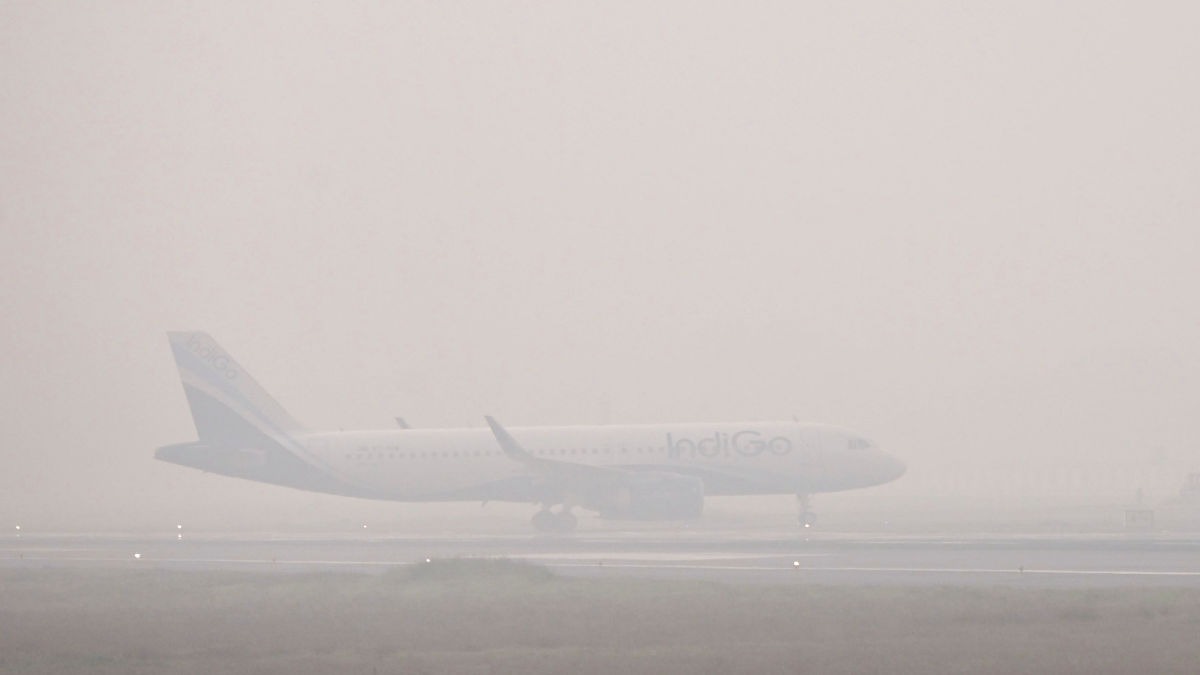 Dense Fog Disrupts Delhi Flights