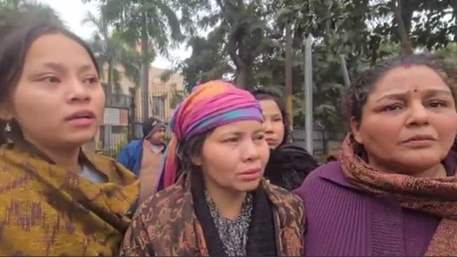 मृतक के परिजन.(Photo: Screengrab)