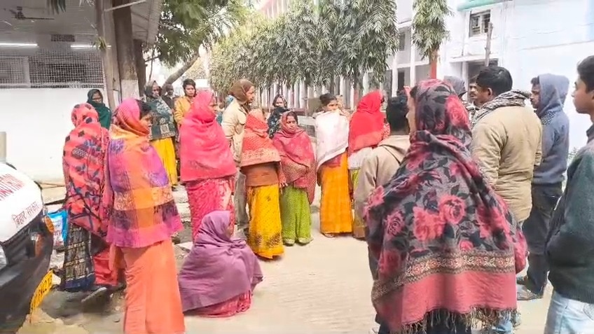 महिला का इलाज चल रहा है.(Photo: Sourabh Kumar/ITG)