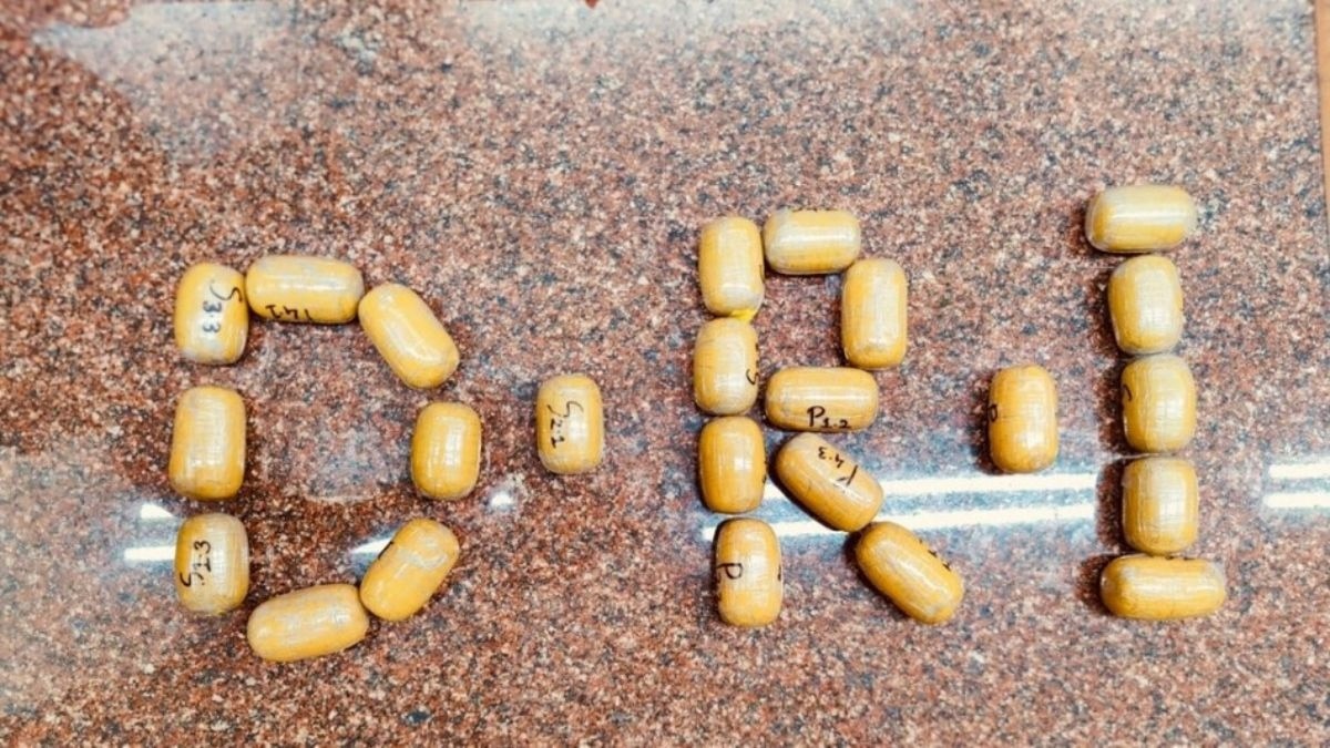 मुंबई एयरपोर्ट पर पकड़ा गया गोल्ड स्मगलर. (Photo: Representational)