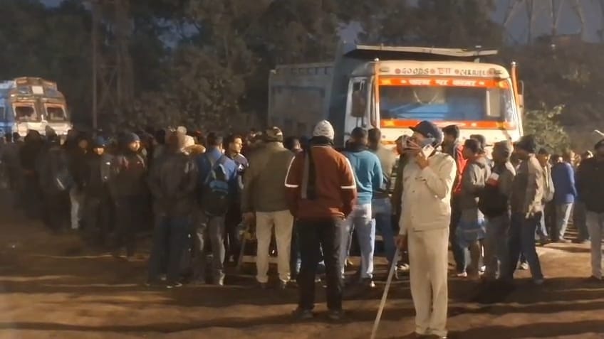 सड़क हादसे के बाद बवाल.(Photo: Anil Giri/ITG)