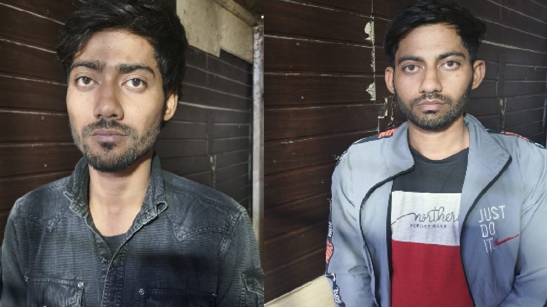 बाइक चुराने वाले दोनों जुड़वा भाई. (Photo: ARVIND OJHA /ITG)