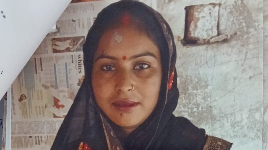 Skeleton Found in Mustard Field Near Lucknow