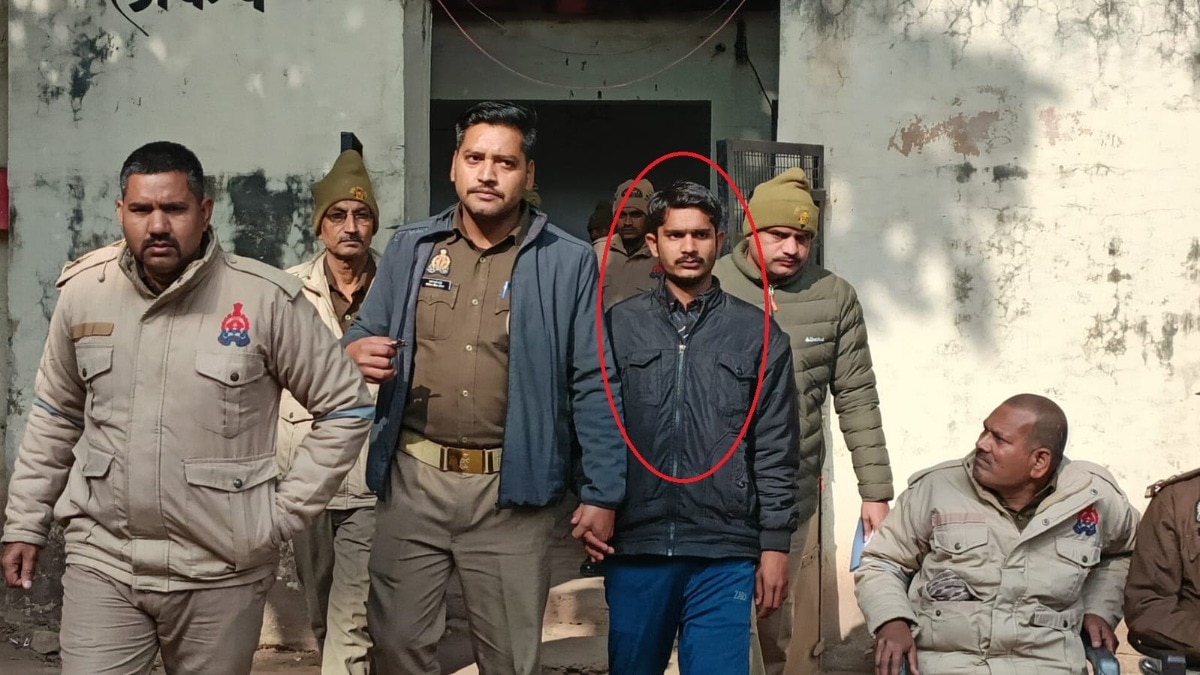 पुलिस की गिरफ्त में आरोपी.(Photo: Siddhartha Gupta/ITG)