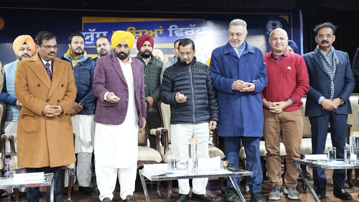 CM bhagwant mann and arvind kejriwal.