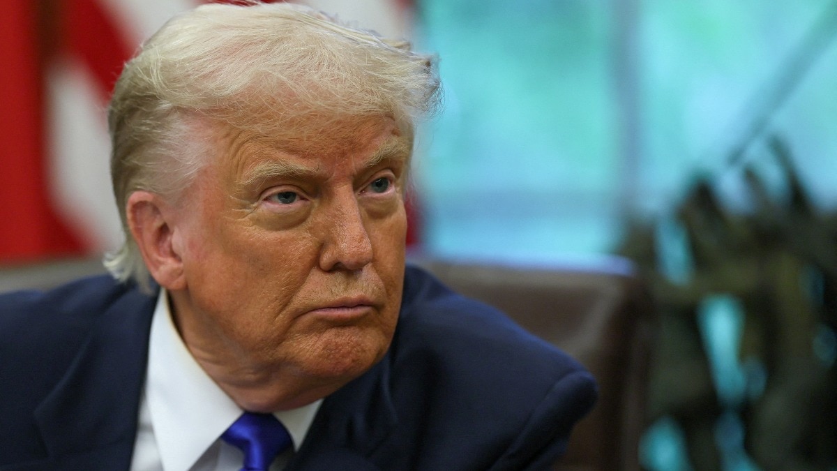 अमेरिका ने 65 संगठनों को अपने हितों का विरोध बताया है.