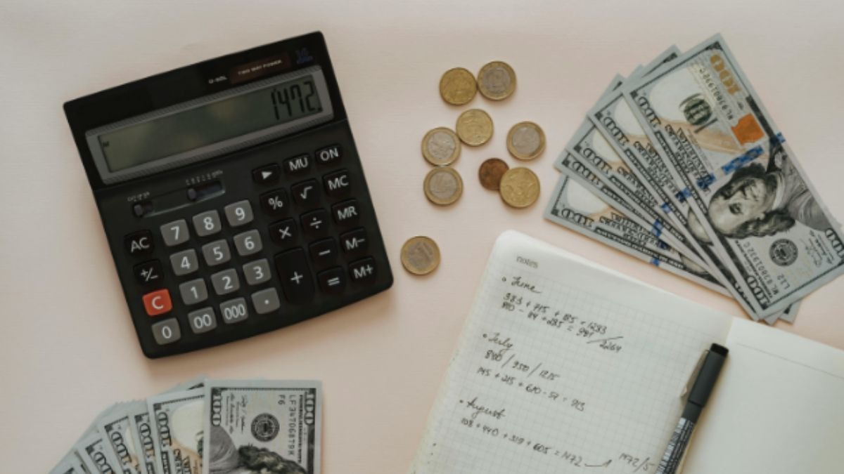 कैलकुलेटर में AC और CE बटन का ये होता है मतलब. (Photo: Pexels)