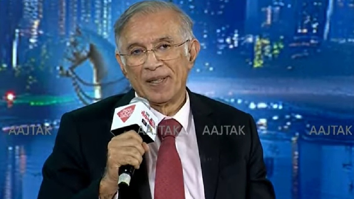 'ट्रंप हिटलर बन गया है, पूरे विश्व को कंट्रोल कर रहा है, एक न एक दिन हमें भी...', बिजनेसमैन निरंजन हीरानंदानी ने चेताया