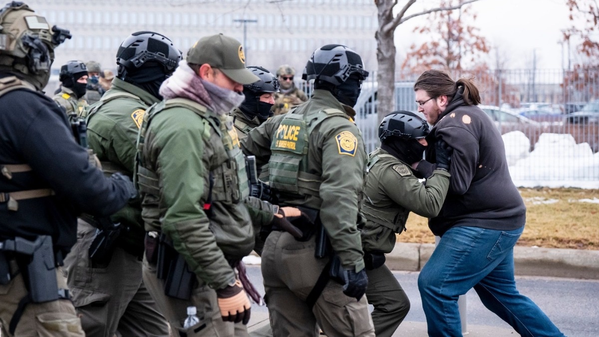 अमेरिका के मिनियापोलिस में प्रोटेस्ट (Photo: AP)