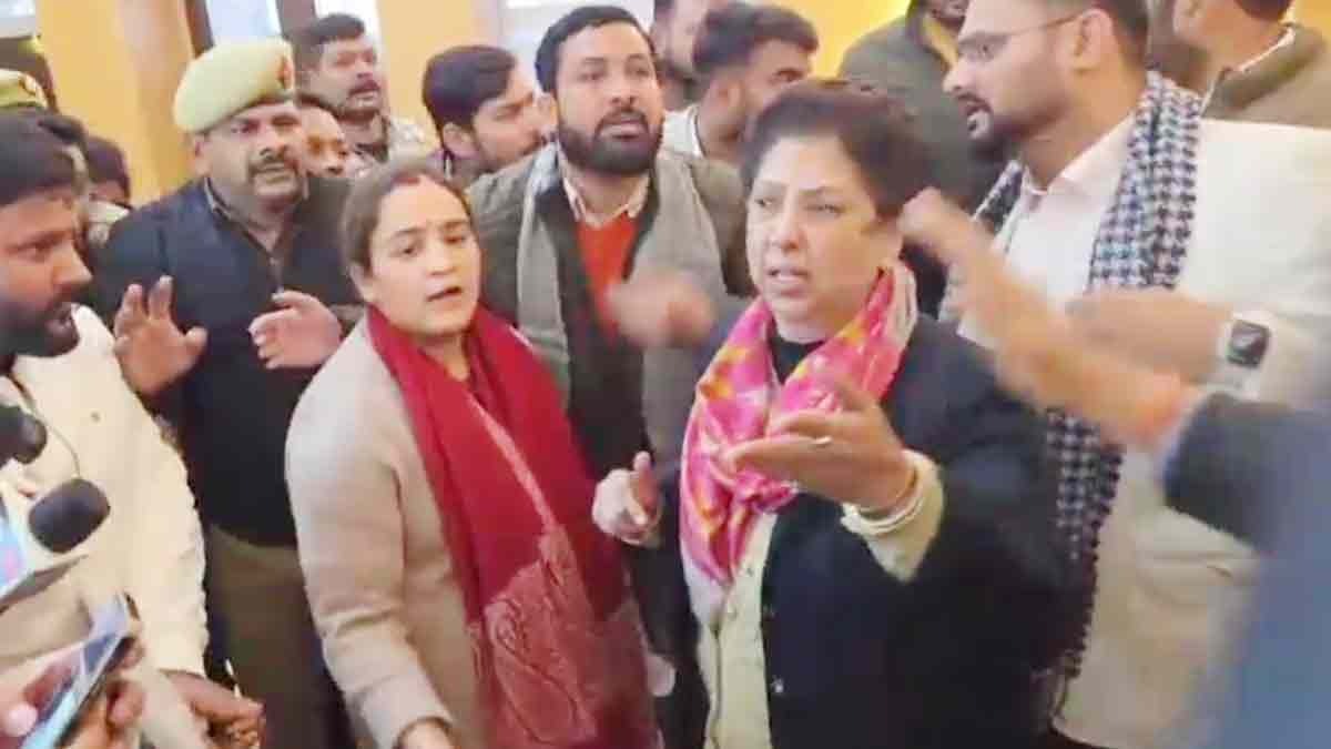 women commission vice chairperson aprna yadav 