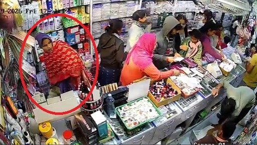 घटना CCTV में कैद.(Photo: Screengrab)