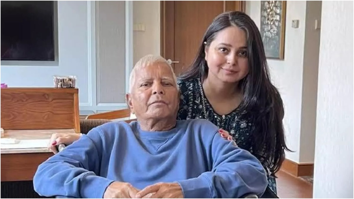 RJD supremo Lalu Yadav's daughter Rohini Acharya targeted the party leadership in a scathing social media post