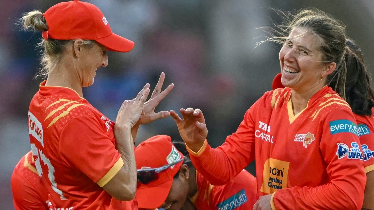 डब्ल्यूपीएल 2026 के दूसरे मैच में यूपी और गुजरात की टक्कर हुई. (Photo: AFP)