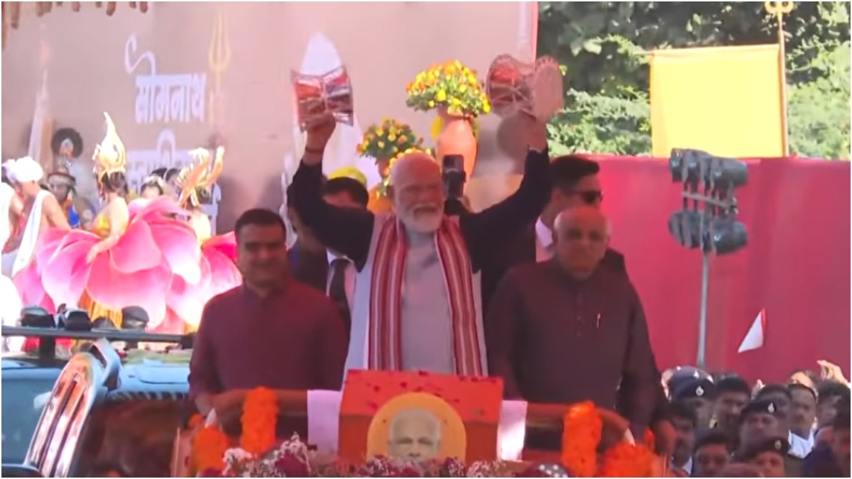 शिव भक्तों की भीड़, हाथों में डमरू और 108 घोड़ों के साथ शौर्य यात्रा... सोमनाथ स्वाभिमान पर्व में शामिल हुए PM मोदी