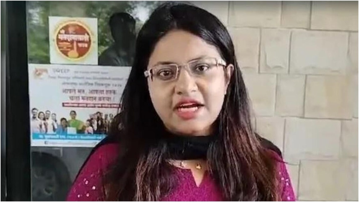  Dismissed Pooja Khedkar has filed a case of theft in her house with Pune Police