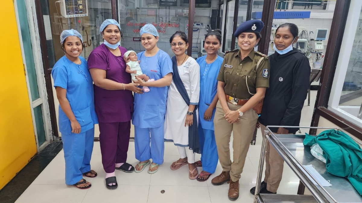 इंसानियत ने जीत लिया दिल.(Photo: Sanjay Singh J Rathod/ITG)