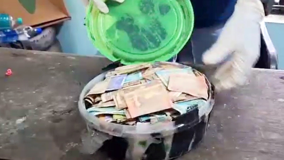 Cash found in Beggar Bag Kerala