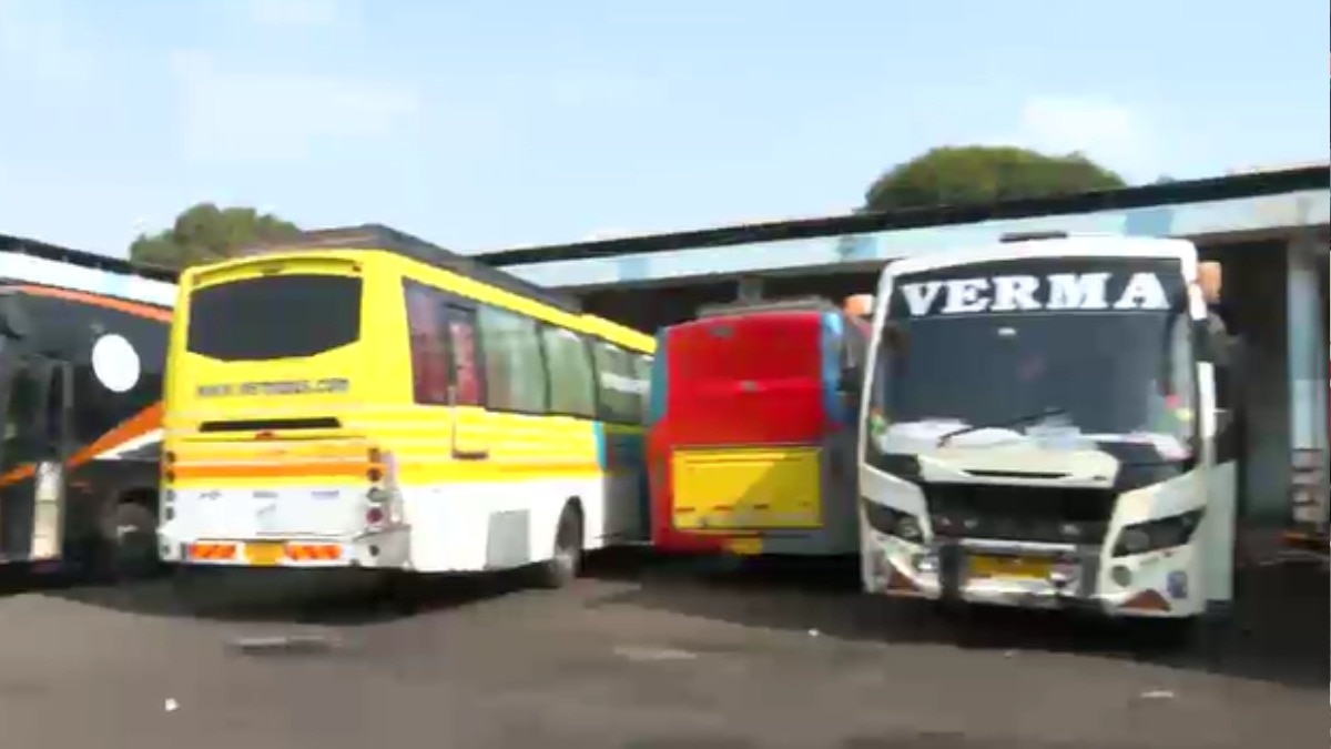 Sleepar Bus reality check aaj tak 