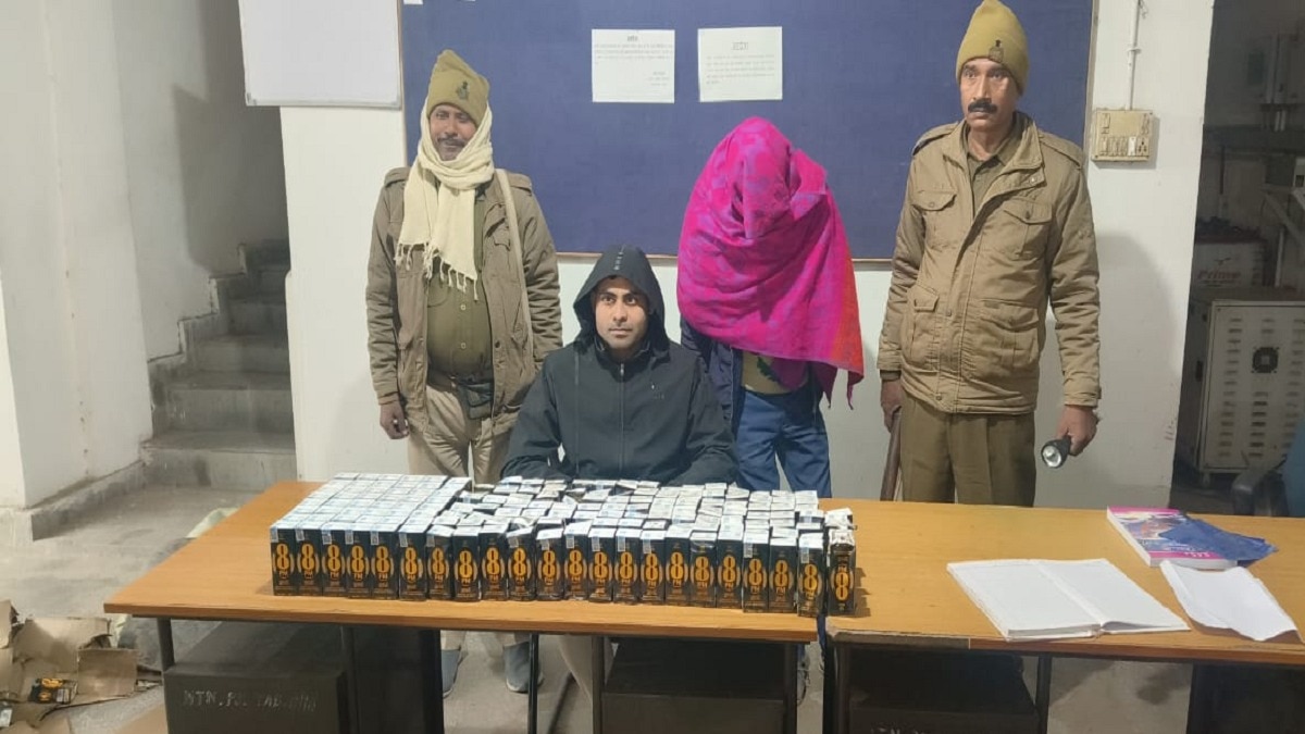 गिरफ्तार शराब तस्कर. (Photo: ITG)