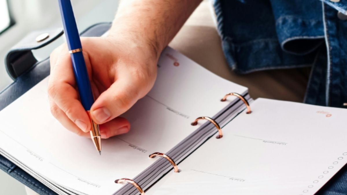 राजस्थान सरकार की ओर से एक लाख से अधिक पदों पर भर्ती के लिए कैलेंडर जारी कर दिया है. (Photo: Pexels)