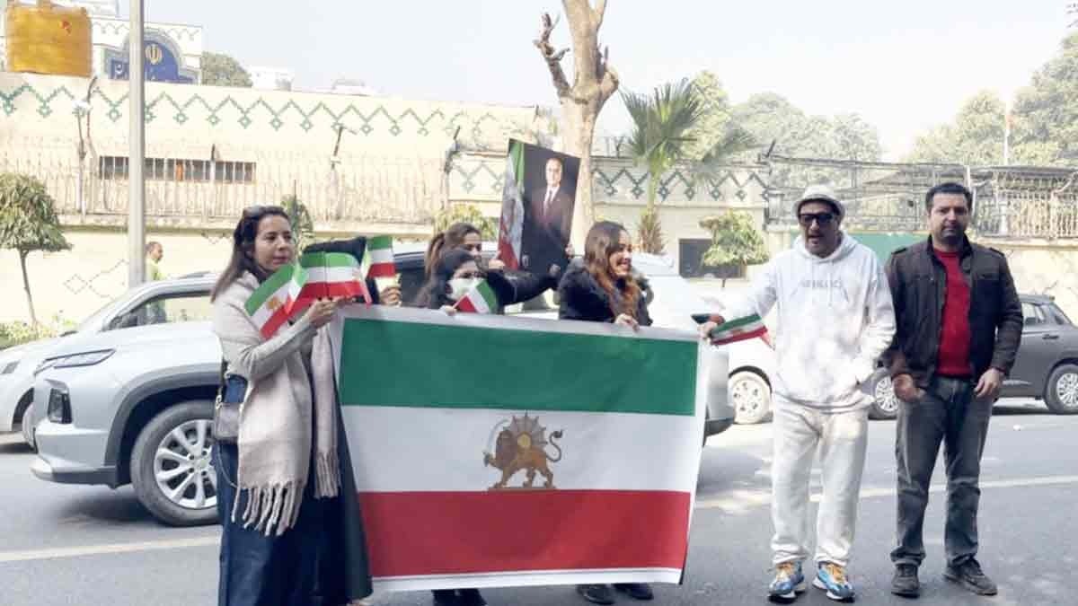 Iranians in India Join Anti-Regime Protests Outside Iran Embassy in Delhi