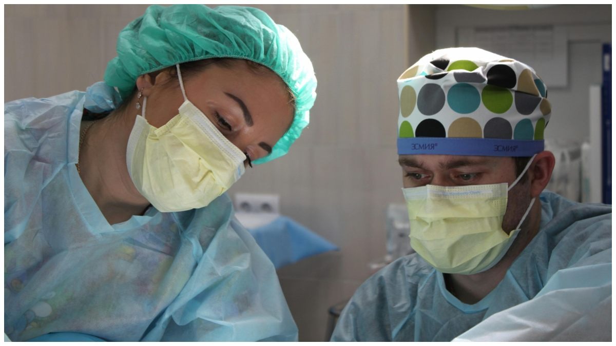 नीट पीजी में इस साल 18000 सीटें खाली रह गई हैं. (Photo: Pexels)