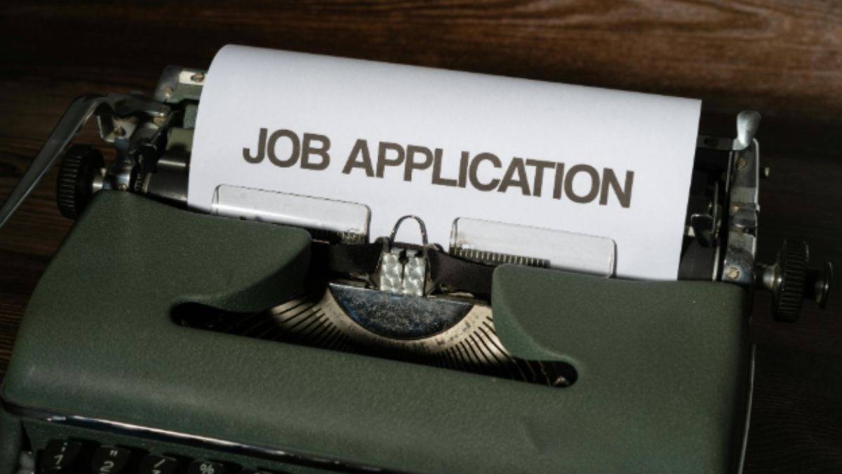  दिल्ली लेबर डिपार्टमेंट के जॉब एक्सचेंज में साल 2024 में बड़ी संख्या में युवाओं ने किया रजिस्ट्रेशन. (Photo: Pexels)