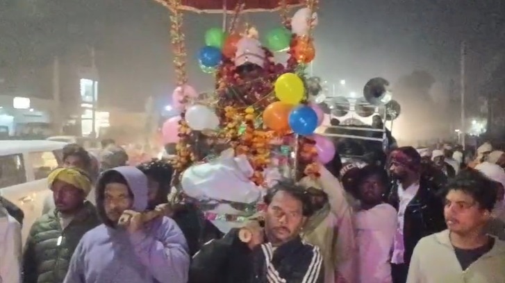  गड़ियां लोहार समाज की अनोखी शव यात्रा.(Photo: Screengrab)