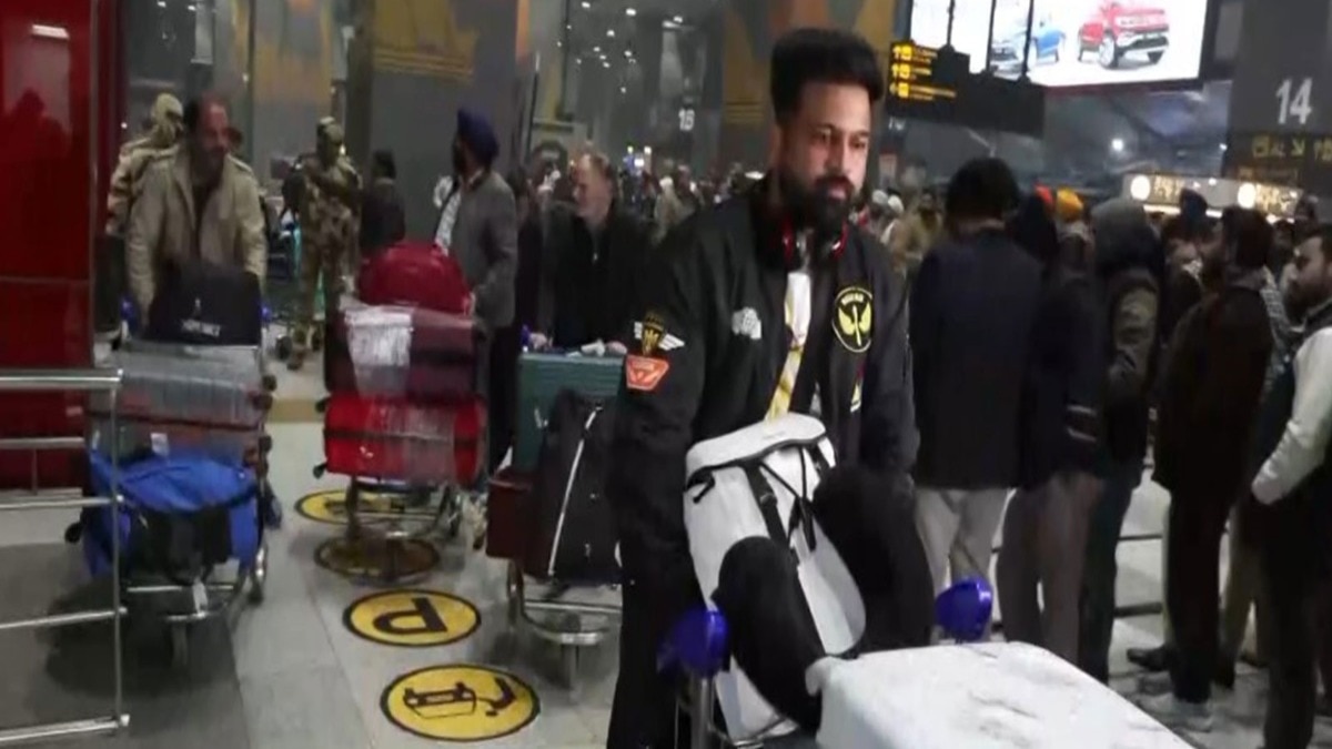 हालात बिगड़ने पर भारत सरकार ने ईरान में रहने वाले भारतीयों को ईरान छोड़ने की सलाह दी थी. (Photo- ANI)