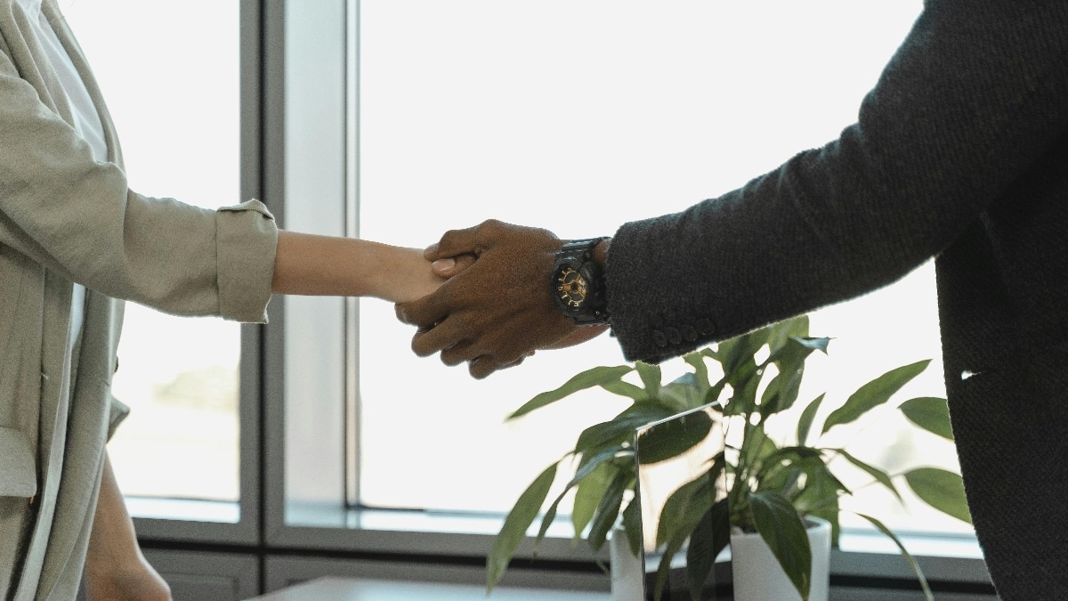  NHAI ने डिप्टी मैनेजर (टेक्निकल) के 40 पदों पर भर्ती निकाली है. (Photo: Pexels)