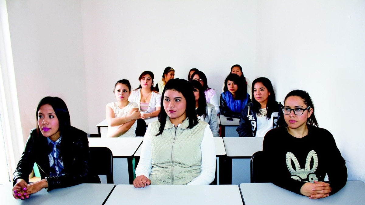 विश्वविद्यालय की एक प्रोफेसर द्वारा सेमेस्टर के अंत में छात्रों को लिखा गया भावुक संदेश सोशल मीडिया पर वायरल हो रहा है. ( Photo: Pixabay)