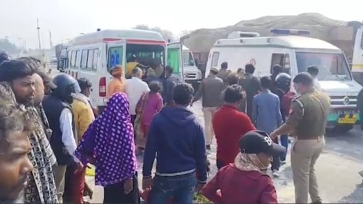 सड़क हादसे में दो लोगों की मौत (Photo: Screengrab)