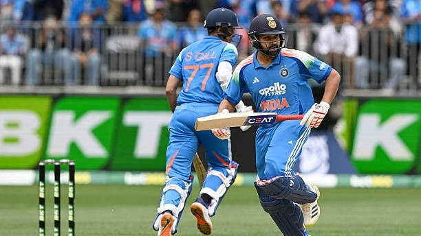 Rohit Sharma (R) and Shubman Gill