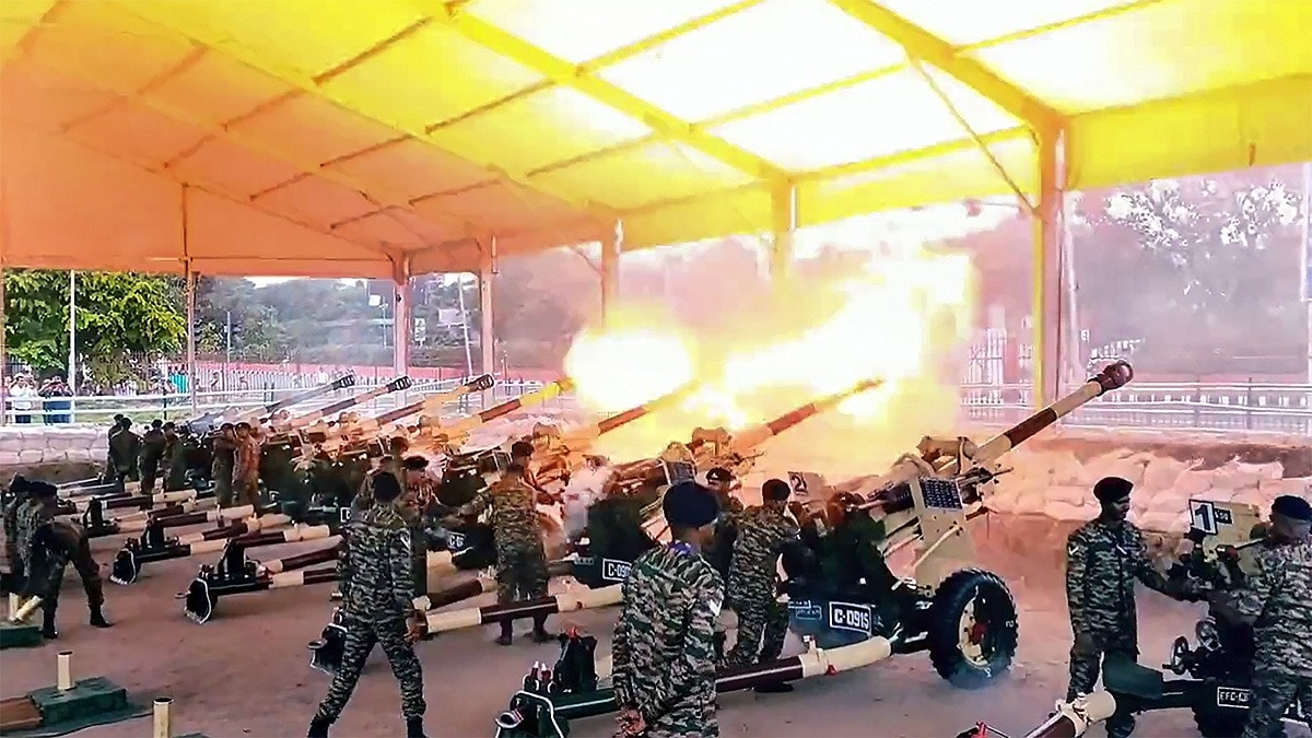 105mm Light Field Guns 