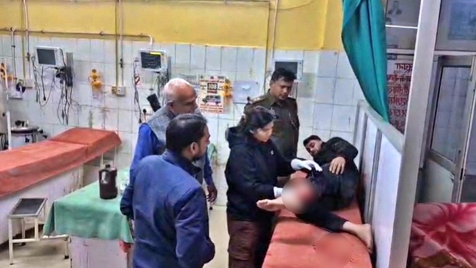 injured are being treated in hospital after encounter (Photo - Screengrab)