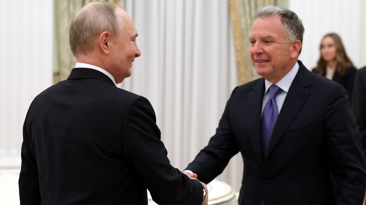 Russian President Vladimir Putin attends a meeting with Donald Trump's envoy Steve Witkoff and Jared Kushner. (Photo: Reuters)